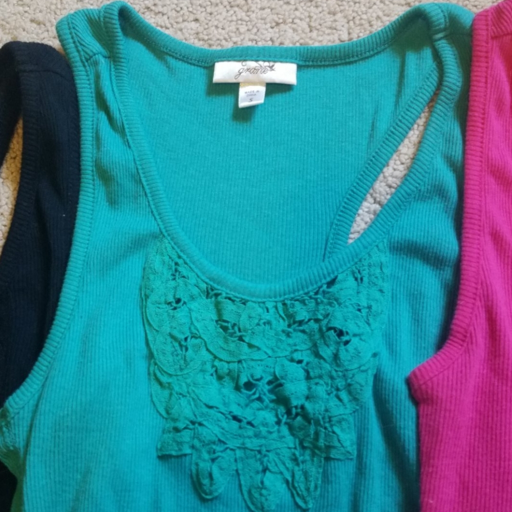 Lot of 3 Grane Tank Tops Size S - Picture 3 of 8